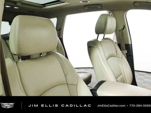 Used 2018 Buick Enclave Premium w/ Experience Buick Package FWD image 22