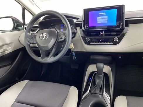 Used 2025 Toyota Corolla LE FWD image 13
