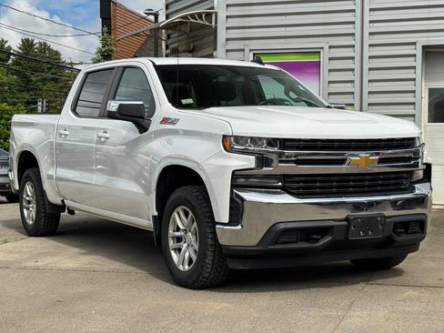 Used 2022 Chevrolet Silverado 1500 LT AWD/4WD image 1