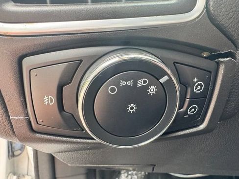 Used 2012 Ford Focus Titanium FWD image 21