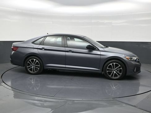 Used 2024 Volkswagen Jetta Sport FWD image 6