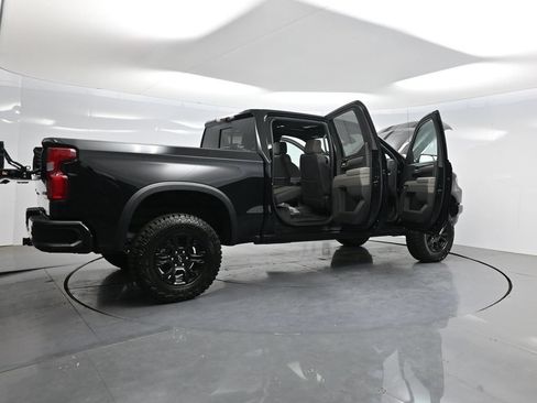 New 2026 Chevrolet Silverado 1500 ZR2 w/ LPO, Dark Essentials Package AWD/4WD image 4
