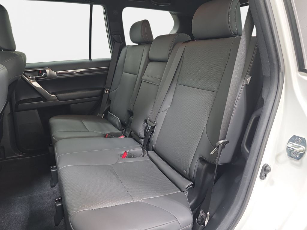 Used 2023 Lexus GX 460 Premium w/ Premium Package AWD/4WD image 13
