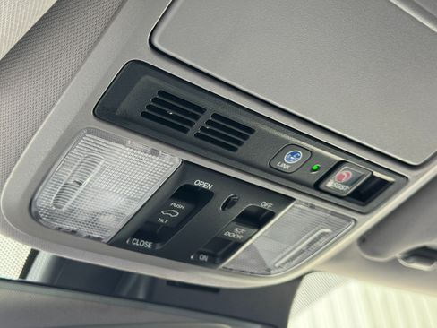 Used 2020 Honda Pilot Touring image 37