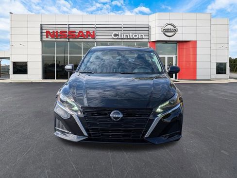 Certified 2025 Nissan Altima 2.5 S FWD image 8