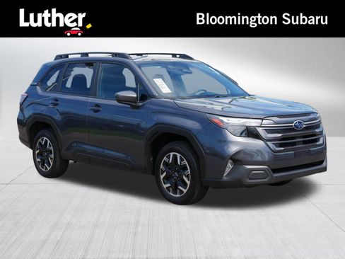 Used 2025 Subaru Forester Premium AWD/4WD image 1