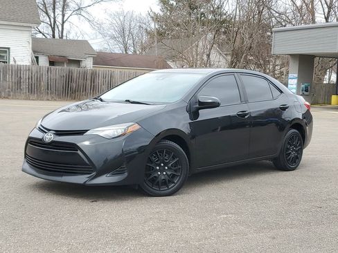 Used 2019 Toyota Corolla LE image 24