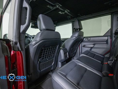Used 2025 Ford Bronco Badlands AWD/4WD image 31