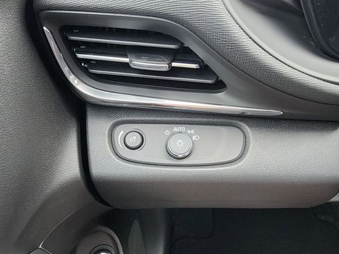 New 2026 Buick Envista Preferred FWD image 17