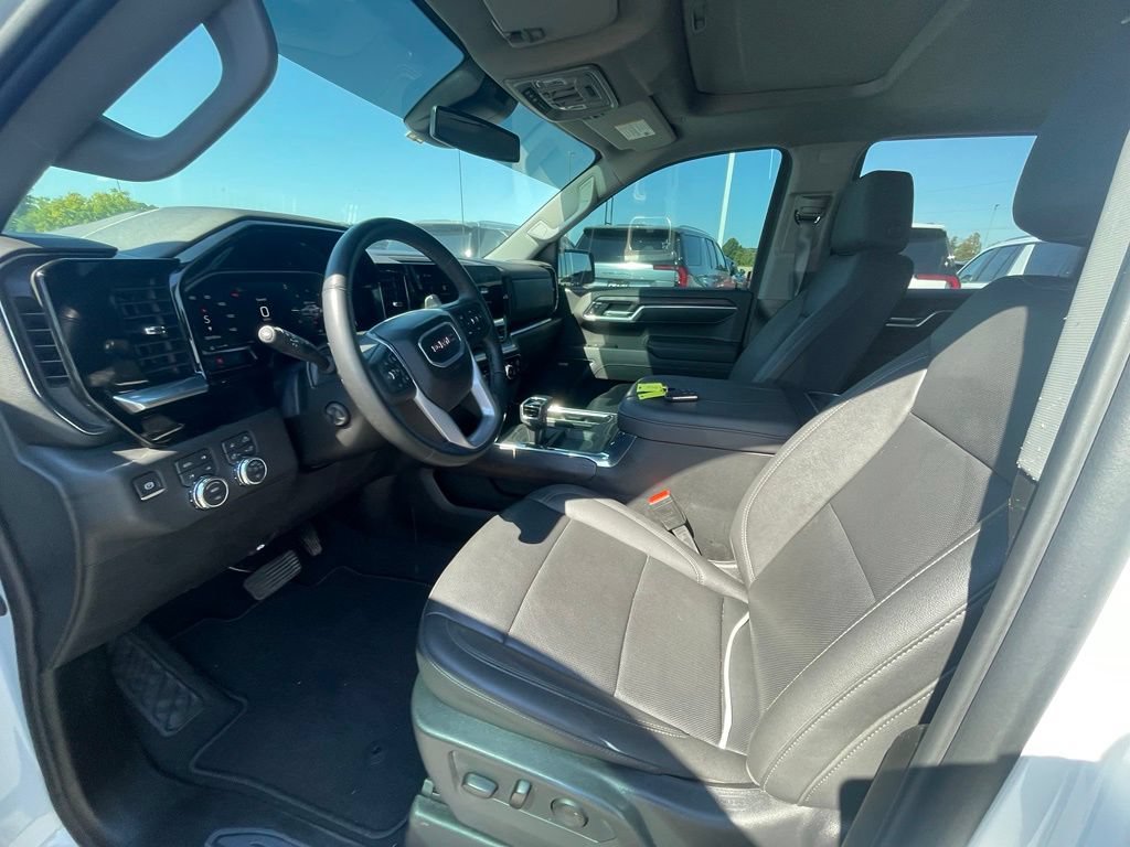 Used 2026 GMC Sierra 1500 SLT w/ SLT Premium Package AWD/4WD image 12