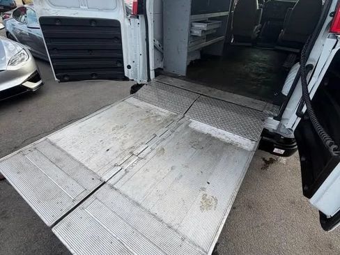 Used 2021 Chevrolet Express 3500 w/ Driver Convenience Package RWD image 7