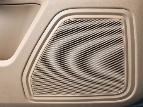 Certified 2023 Porsche Macan image 17