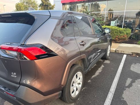 Used 2025 Toyota RAV4 LE AWD/4WD image 5