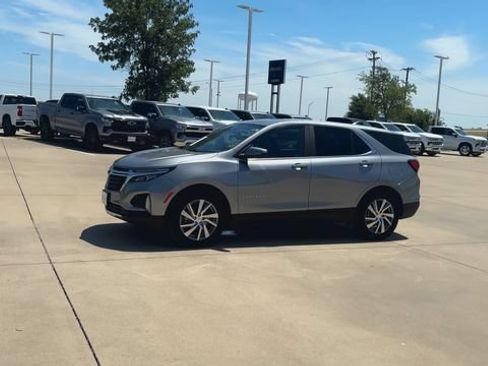Used 2023 Chevrolet Equinox LT FWD image 5