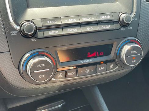 Used 2017 Kia Forte EX FWD image 21
