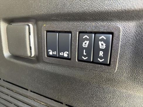 Used 2025 GMC Yukon AT4 Ultimate w/ LPO, Floor Liner Package AWD/4WD image 13