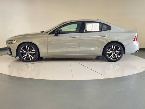 Certified 2025 Volvo S60 B5 Core FWD image 5