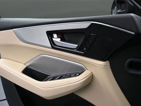 Certified 2024 Acura MDX SH-AWD w/ Technology Package image 6