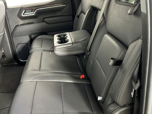 Used 2024 GMC Sierra 1500 SLT image 18