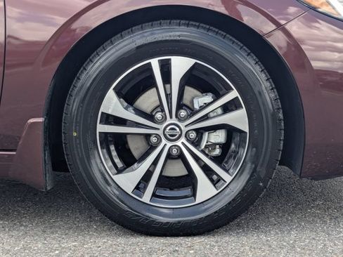 Used 2022 Nissan Sentra SV FWD image 12