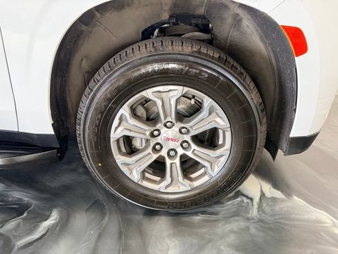 Used 2023 GMC Yukon SLE AWD/4WD image 26