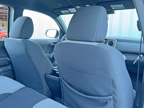 Used 2020 Toyota Tacoma TRD Sport image 32