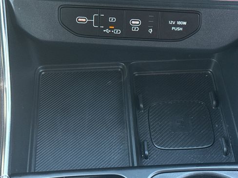 Used 2025 Kia Carnival SX Prestige FWD image 44