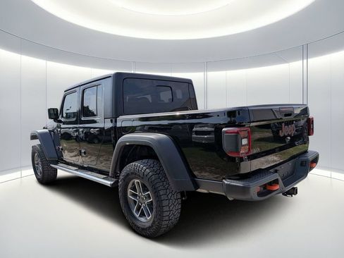 Used 2024 Jeep Gladiator Mojave w/ Safety Group AWD/4WD image 5