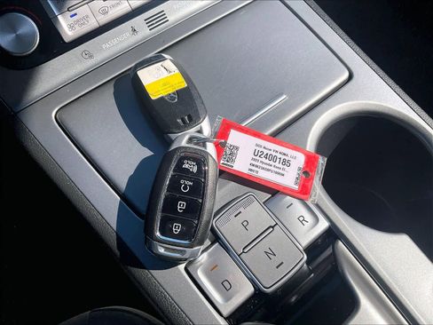 Used 2023 Hyundai Kona SE w/ Cargo Package image 30