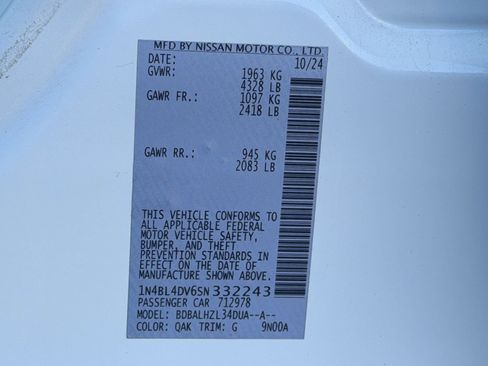 Used 2025 Nissan Altima 2.5 SV FWD image 29