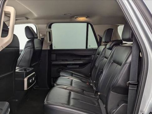 Used 2023 Ford Expedition Max XLT image 16