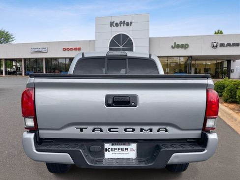 Used 2019 Toyota Tacoma SR w/ SR Convenience Package RWD image 5