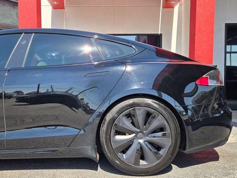 Used 2022 Tesla Model S AWD/4WD image 6
