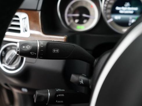 Used 2014 Mercedes-Benz E 250 BlueTEC 4MATIC Sedan image 18