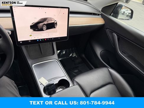 Used 2022 Tesla Model Y Long Range image 20