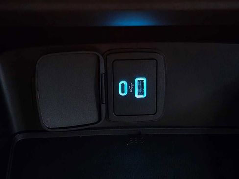 New 2025 Ford Bronco 2-Door AWD/4WD image 32