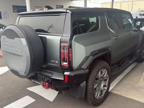 Used 2024 GMC Hummer EV 3X w/ LPO, Illumination Package AWD/4WD image 4