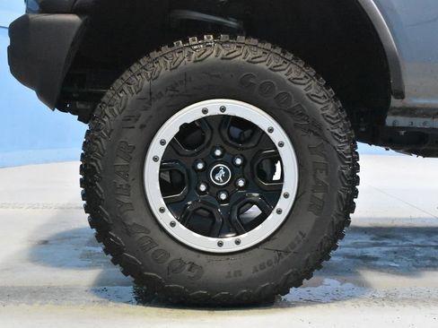 Used 2022 Ford Bronco Outer Banks w/ Sasquatch Package AWD/4WD image 19
