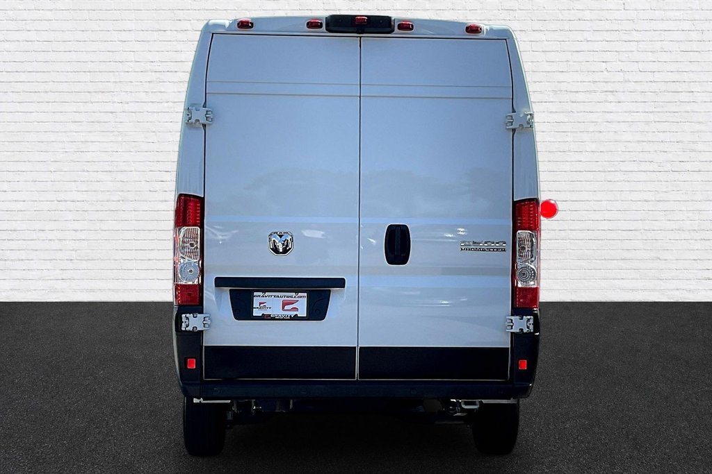 Used 2025 RAM ProMaster 2500 w/ Convenience Group FWD image 5