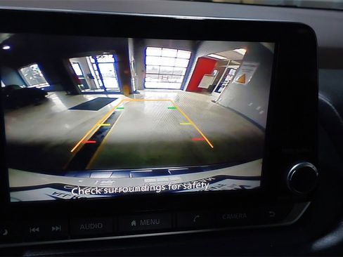 Used 2023 Nissan Rogue SV image 23