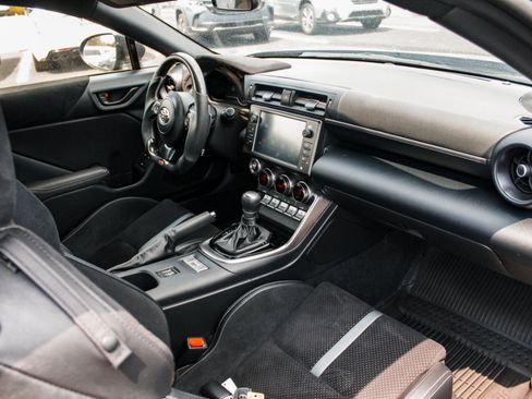 Used 2025 Toyota GR86 Premium RWD image 25