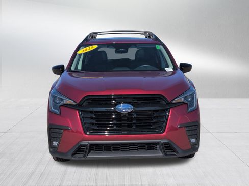 Used 2025 Subaru Ascent Bronze Edition image 9