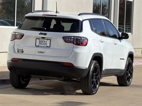 New 2026 Jeep Compass Latitude image 5