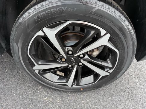 Used 2021 Chevrolet TrailBlazer RS w/ Sun and Liftgate Package AWD/4WD image 11