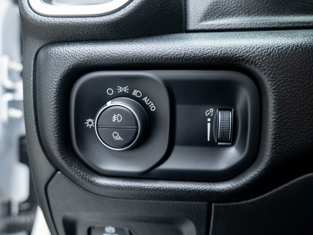 Used 2023 RAM 1500 Big Horn AWD/4WD image 42