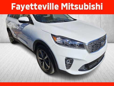 Used 2019 Kia Sorento EX image 2