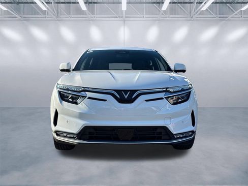 New 2025 VinFast VF 8 Plus image 2