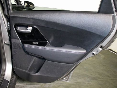 Used 2022 Kia Niro EX w/ Cold Weather Package image 29