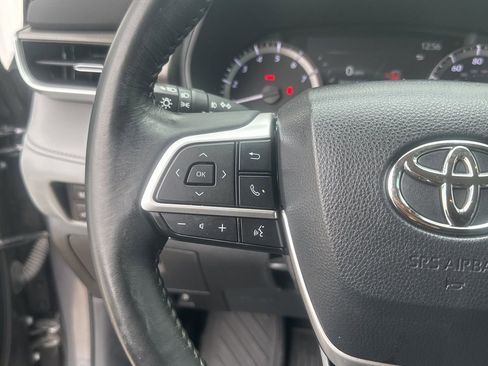 Used 2023 Toyota Highlander LE image 21