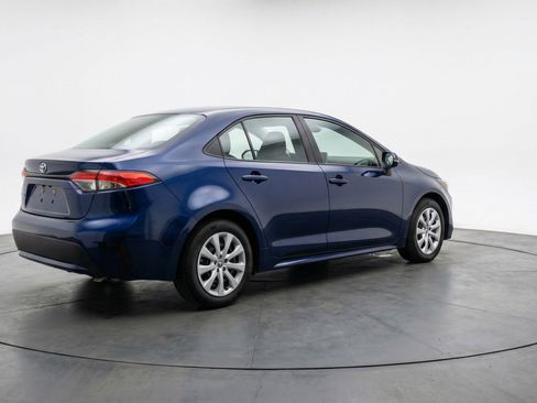 Used 2025 Toyota Corolla LE image 9